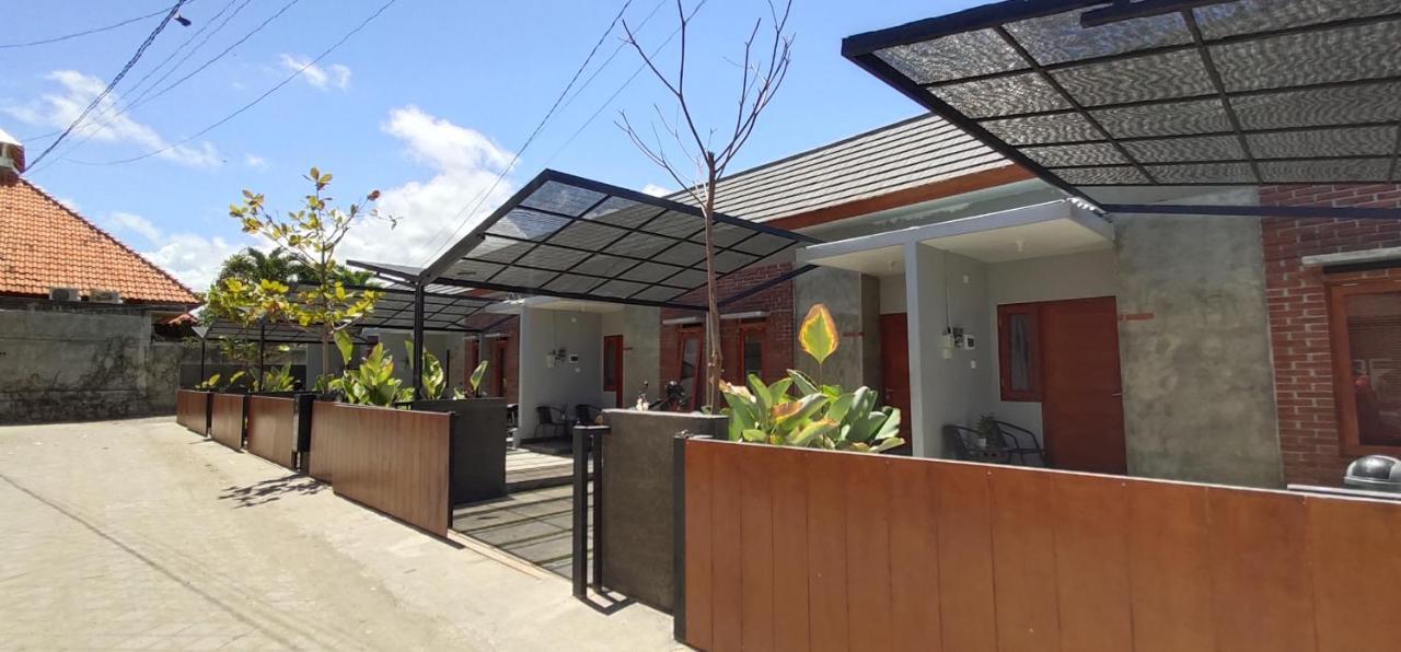Hotel Embe Pitoe Syariah Gejayan Mitra Reddoorz Pakualaman Exterior foto