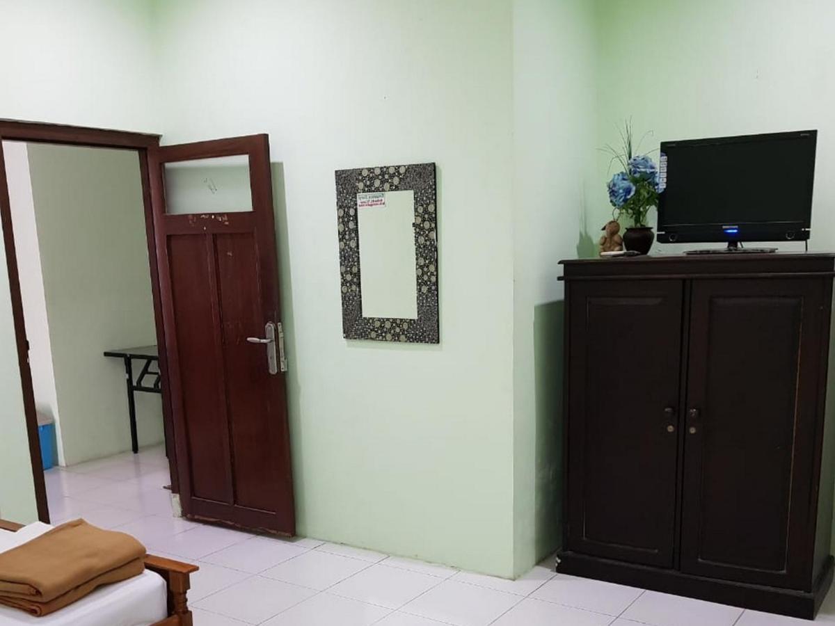 Hotel Embe Pitoe Syariah Gejayan Mitra Reddoorz Pakualaman Exterior foto