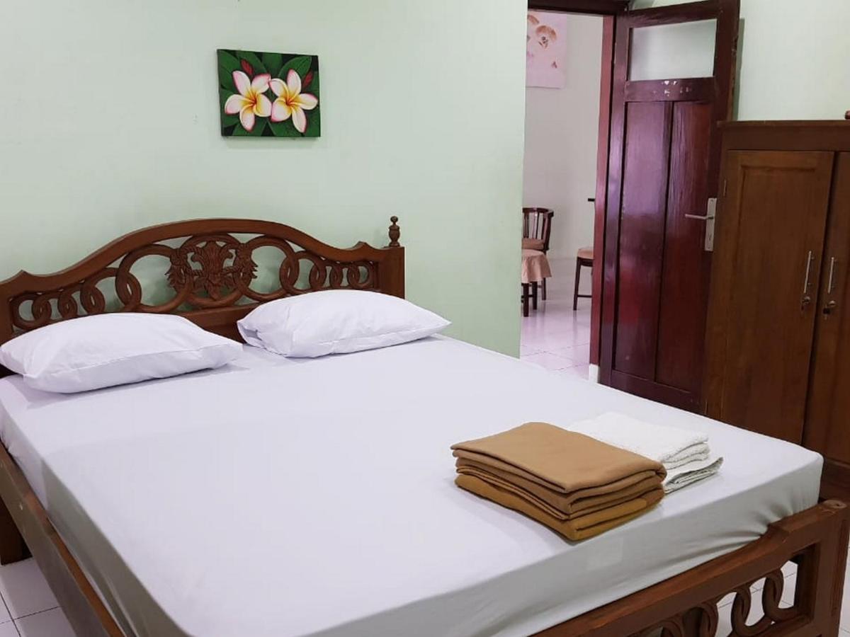 Hotel Embe Pitoe Syariah Gejayan Mitra Reddoorz Pakualaman Exterior foto